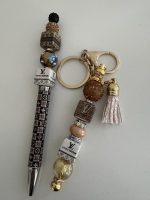 Key chain and pen set - Image 2